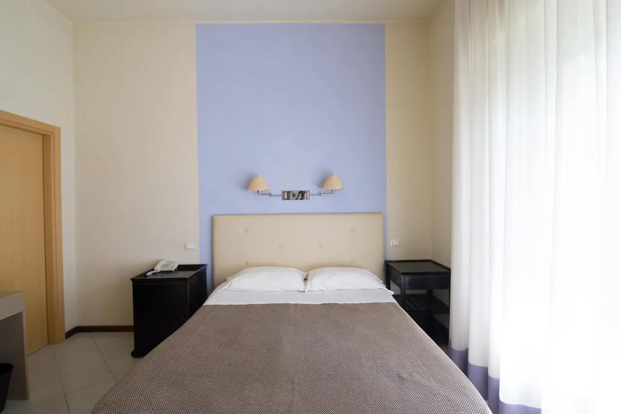 Hotel Brasile Монтекатини-Терме 3*,